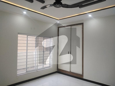 1 Kanal House For sale In The Perfect Location Of DHA Phase 2 - Sector G DHA Phase 2 Sector G