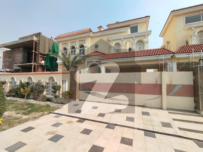 1 Kanal Lavish Upper Portion On Top Location For Rent In Phase 7 DHA Lahore DHA Phase 7