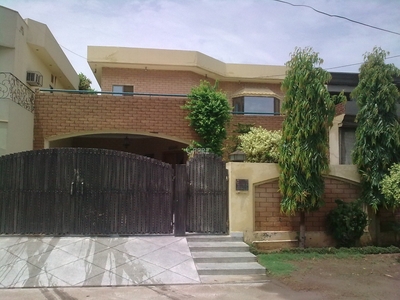 1 Kanal Lower Portion for Rent in Lahore Abid Majeed Road Cantt