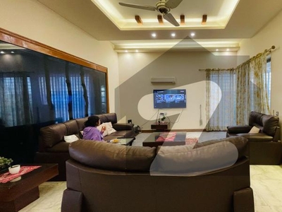 1 Kanal Luxury Upper Portion Bungalow for Rent at Near to Park, Commercial DHA Phase 3 Block XX