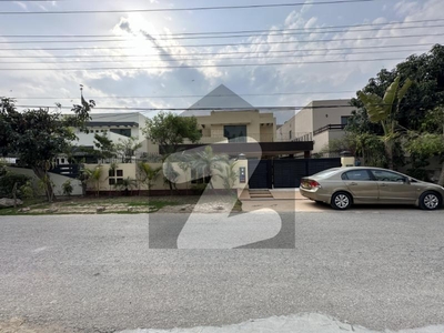 1 Kanal Slightly Used Modern House For Rent With 100% Original Pictures DHA Phase 4 Block FF