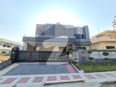 1 Kanal Solid Modern Solar Powered House For Sale DHA Defence Phase 2
