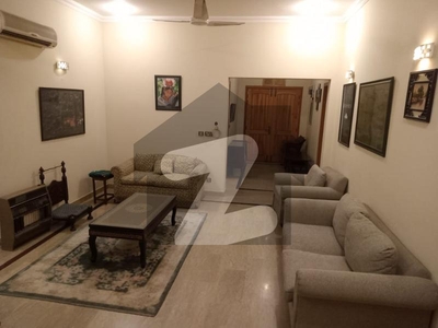 1 Kanal up portion Furnished available for Rent in DHA y DHA Phase 4