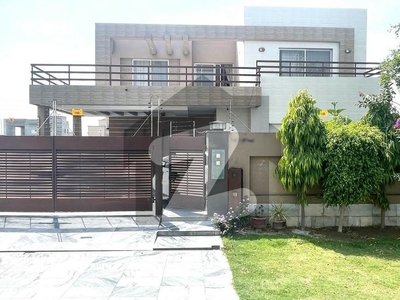 1 KANAL UPPER PORTION AVILIABLE FOR RENT IN DHA PHASE 7 DHA Phase 6