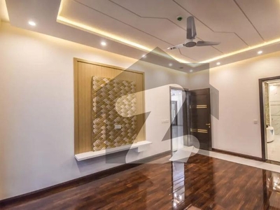 1 Kanal Upper Portion Out Class Stylish Luxury For Rent DHA Phase 5