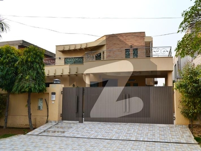 1 Kanal Worth Seeing Bungalow On Top Location For Rent in DHA Phase 1 Lahore DHA Phase 1