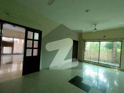 10-Marla 03-Bedroom's House Available For Rent in Askari-10 Lahore Cantt. Askari 10 Sector E