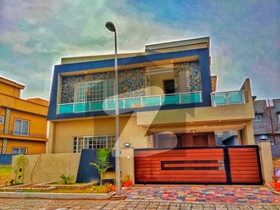 10 Marla Beautiful House Good Condition Bahria Town Phase 7