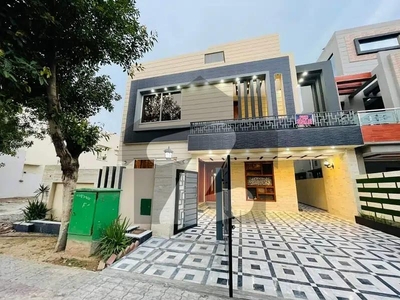 10 Marla Brand New Adorable Full House Available For Rent Bahria Town Sector E