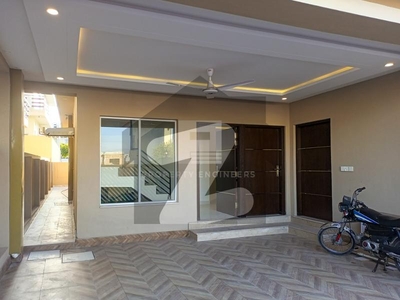 10 Marla Designer House For Sale Bahria Enclave Sector M
