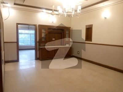 10 Marla Double Unit House 5 Bed Room With Attached Bath Drawing Dinning Kitchen TV Lounge Servant Quater Bahria Town Phase 8