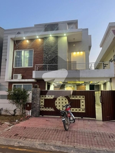 10 Marla FULLY FURNISHED House AVAILBLE FOR RENT BAHRIA TOWN PHASE 8 RAWALPINDI Bahria Town Phase 8