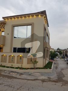 10 Marla house for rent Bahria Town Phase 8
