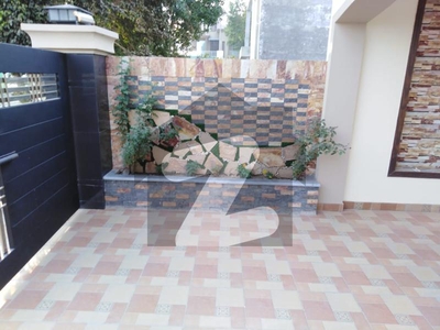 10 Marla House For Rent Vip Location Near To Park School And Market Bahria Town Jasmine Block