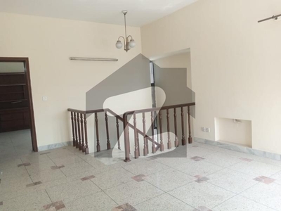 10 Marla House Good Location For rent In DHA Phase 3 DHA Phase 3