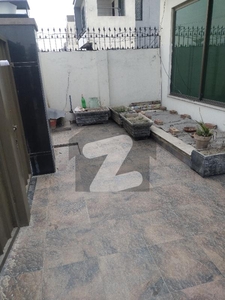 10 marla lower porshan for rent in Paragon City Paragon City