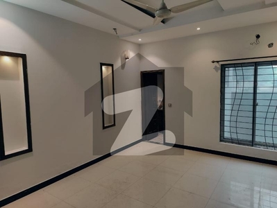 10 Marla Lower Portion For Rent In Iqbal Block Bahria Town Lahore Bahria Town