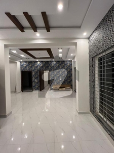 10 MARLA MODERN INDEPENDENT WITH BASEMENT HOUSE AVAILABLE FOR RENT IN FORMANITES HOUSING SCHEME BLOCK - E LAHORE. Formanites Housing Scheme Block E