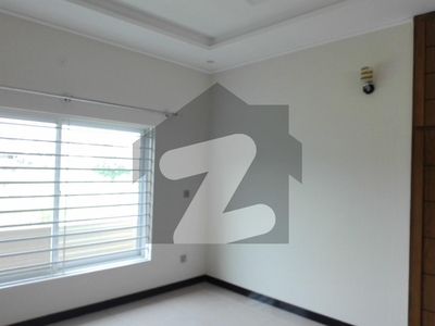 10 Marla Upper Portion Available For Rent In Bahria Town Phase 4 Bahria Town Phase 4