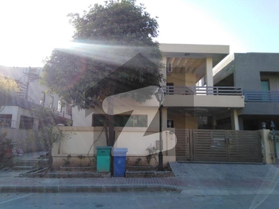10 Marla Upper Portion For Rent In Bahria Phase 4 Bahria Town Phase 4
