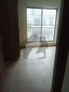 10 Marla Upper Portion For Rent In Oversses B Ext Bahria Town Lahore Bahria Town Overseas Extension