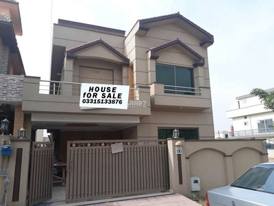 10 Marla Upper Portion for Rent in Rawalpindi Bahria Town Phase-8