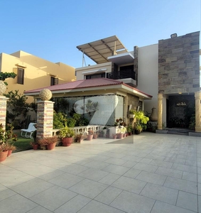 1000 Sq. Yds. Excellently Maintained Bungalow For Sale Khayaban-E-Bukhari, DHA Phase 6 DHA Phase 6
