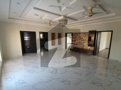 14 MARLA UPPER PORTION AVAILABLE FOR RENT Bahria Town Phase 8 Block E