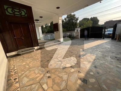 2 Kanal Commercial House Is Available For Rent Main Boulevard Gulberg