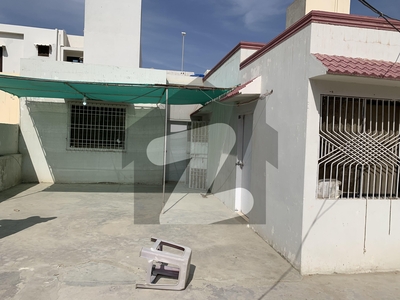240 SqYds 2 Bed Lounge 1st Floor With Roof Separate Entrance Portion For Rent Gulistan-e-Jauhar Block 14