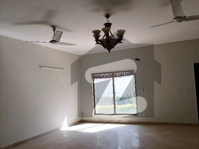 2800 Square Feet House For Sale In Rs. 120000000 Only I-8/2
