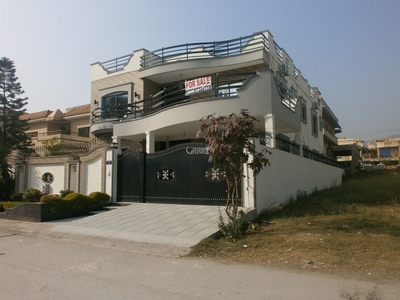 30 Marla House for Rent in Lahore Cantt