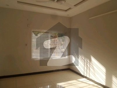 3200 Square Feet House In G-9 For Sale At Good Location G-9/3