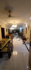 4 Bed Drawing/Dining Apartment For Sale PECHS Block 2