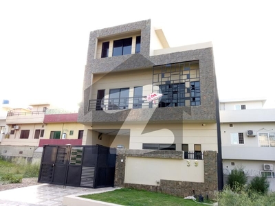 4 Marla Brand New Luxury Designer House Available For Sale D-12