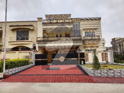 40*80 (14 Marla) Double Road Splendid House For sale on prime location sector G-13 Islamabad G-13