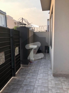 5 MARLA BRAND NEW BEAUTIFUL LOCATION HOUSE AVAILABLE FOR RENT DHA 9 Town