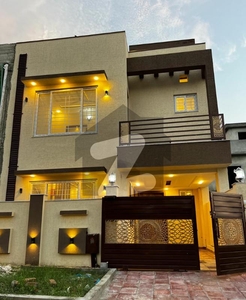 5 Marla Brand New House Available For Rent Bahria Town Phase 8 Ali Block
