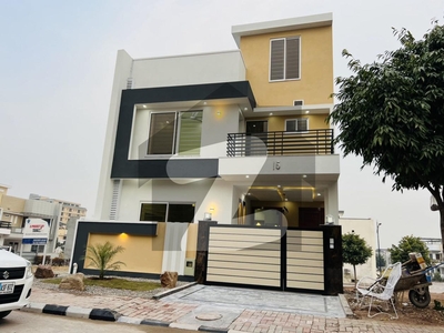 5 Marla Elegant Design House For Sale With Quality Contraction Bahria Enclave Sector H