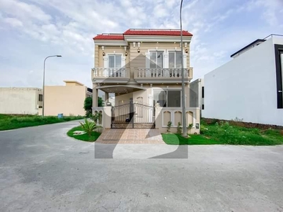 5 MARLA EYE CATCHING SPANISH CORNER HOUSE AVAILABLE FOR RENT DHA 9 Town