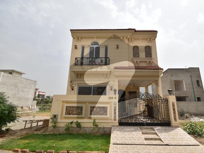 5 MARLA SPANISH HOUSE AVAILABLE FOR RENT DHA 9 Town