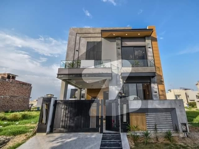 5 MARLA TASTE FULLY MODERN HOUSE AVAILABLE FOR RENT DHA 9 Town