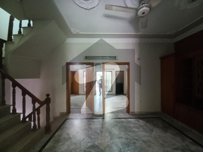 5 Marla Upper Portion For Rent with 4 Beds Johar Town Phase 2