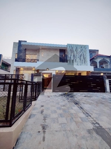 50*90 Proper 1 Kanal Awesome House For Sale In Sector G-13 Islamabad With All Basic Facilities G-13