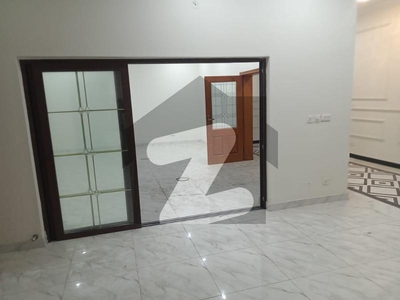 50x90 Open Basement For Rent (Separate Entrance, Parking) Bahria Town Phase 3