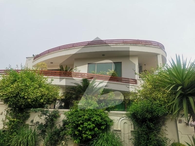 600 Square Yards House For Sale In F-10/2 Islamabad In Only Rs.240,000,000/- F-10/2