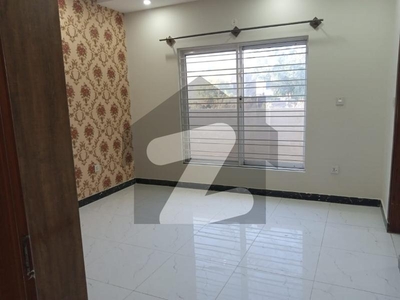 7 Marla House Available for Rent in Bahria town phase 8 Bahria Town Phase 8