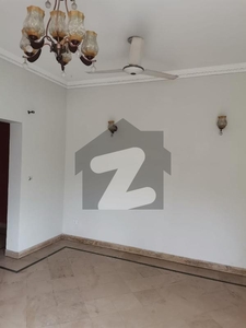 8 Marla Beautiful Luxurious Full House For Rent In DHA Phase 3 Lahore DHA Phase 3