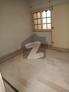 2nd floor 80 Yards 3 Rooms House For RENT In North Karachi 5-C/2 Near Karachi bara Mobile market and alsabahat bakery , 17000 Rs Rent New Karachi Sector 5-C