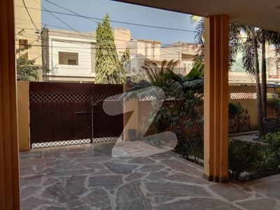 A Stunning House Is Up For Grabs In Gulshan-e-Iqbal - Block 7 Karachi Gulshan-e-Iqbal Block 7